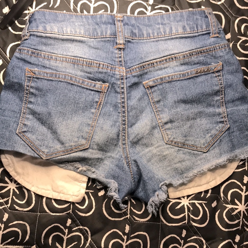 Bebe Girls Sz 10 Embroidered Shorts - Picture 5 of 7